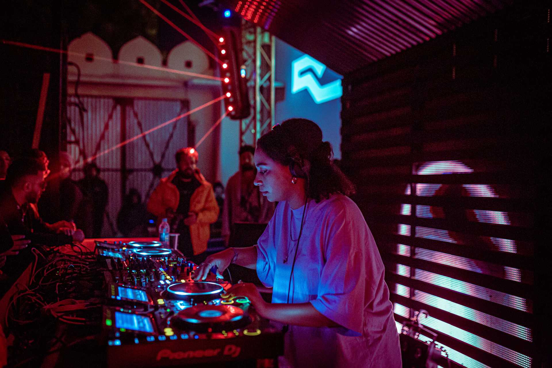 Jossy Mitsu played the Resident Advisor showcase at Magnetic Fields 2022 - Parikshit Deshpande